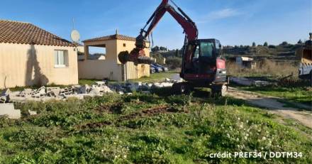 BASSIN DE THAU - POUSSAN - LUTTE CONTRE LA CABANISATION Démolition d'une construction illégale