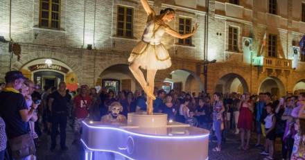 MARSEILLAN - Un piano itinérant et sa danseuse pour un voyage musical et féérique le 23 décembre